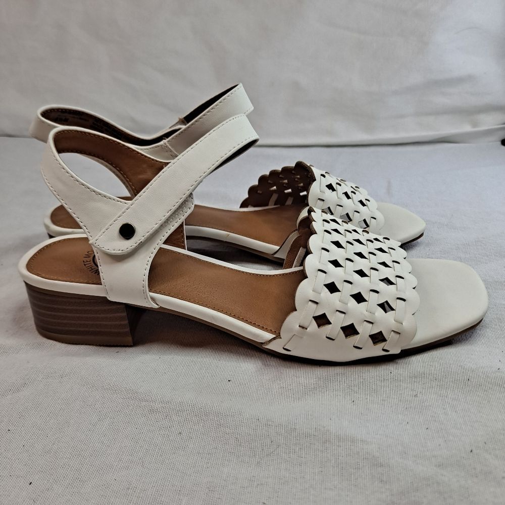 White Mountain Women's Alumina Sandals Size 8.5M White Perforated Faux Leather
